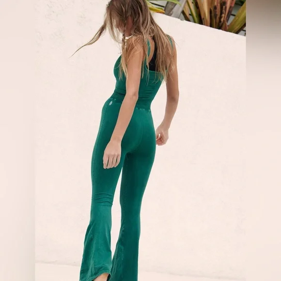 🆕 NWOT Free People Movement | Good Karma Flared Onesie | Ivy Green - Picture 4 of 15
